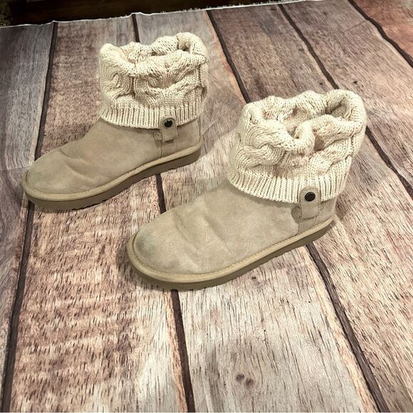 UGG Shoes - Ugg Saela Mini Boot Size 8